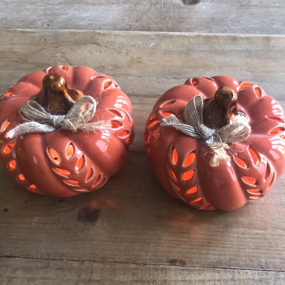 Set of 2 Ceramic Lighted Pumpkins - Picture 2 of 8